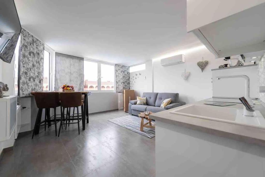 Appartamento Attico Playa De Ingles Con Parking E Piscina Playa del Inglés Esterno foto
